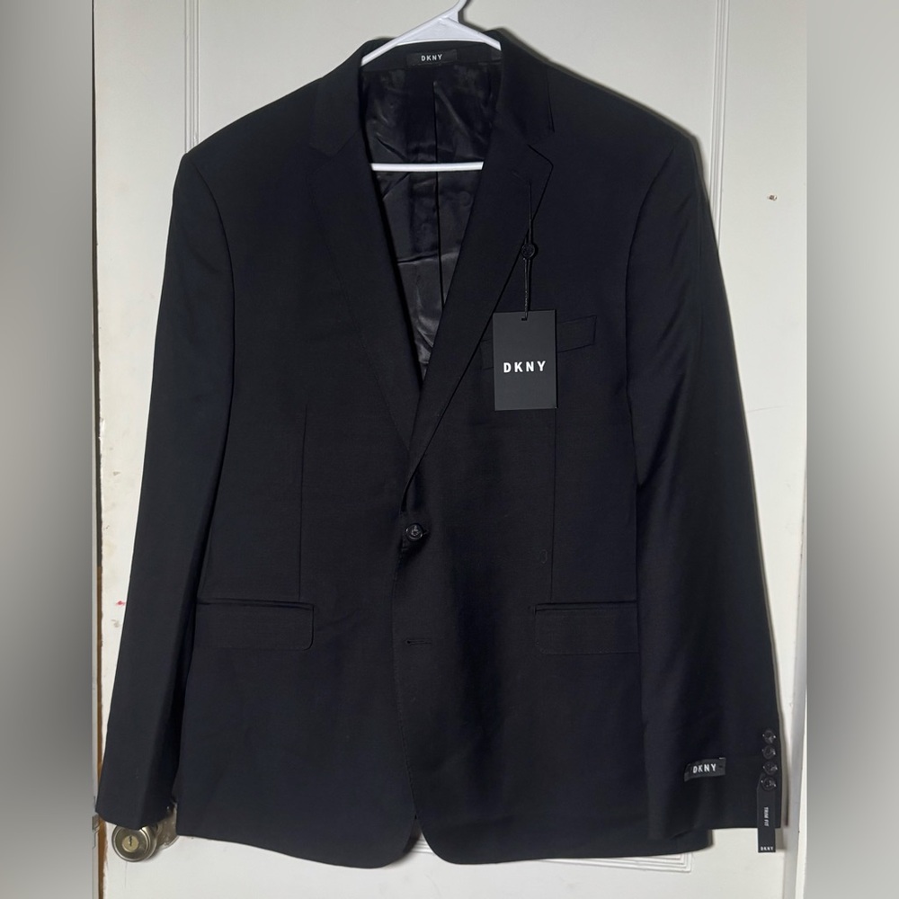 DKNY Men's Black 2 pc Suit Coat Pants Set, Blazer & Slacks, 46Reg 39-41waist NWT - Picture 2 of 9